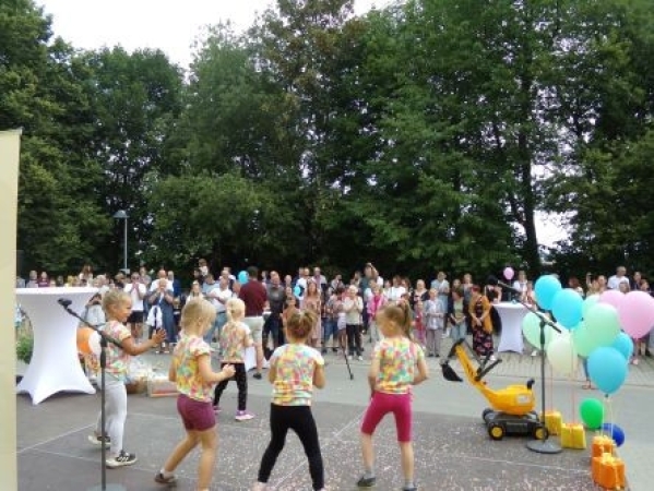 Tanzauftritt der Huppediedln