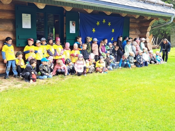 Tschechische und deutsche Kinder erleben gemeinsam einen wunderschönen Vormittag