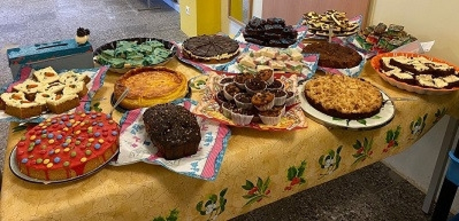 Dank unseres Elternbeirates konnten wir ein leckeres Kuchenbuffet anbieten