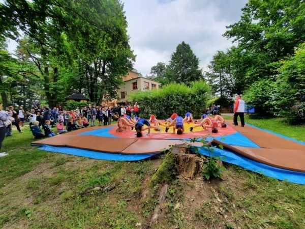 Vorführung des Ringervereins zum Fröbelfest