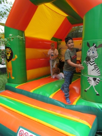 Abschlussfest mit Hüpfburg